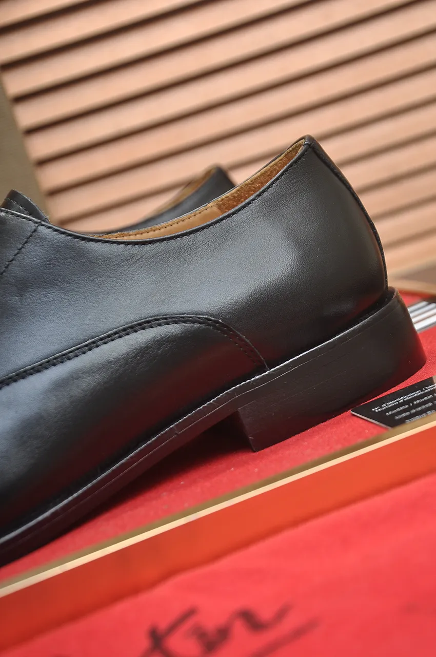 Men's shoes 💰620💶 [Chrstian Loubotin] Red-soled shoes 💋Original mold opening, the highest version on the market, purely handmade ➕Imported cowhide uppers, first-layer water-dyed cowhide lining! Original EU high-gloss outsole. 38 to 45 (45 customized),